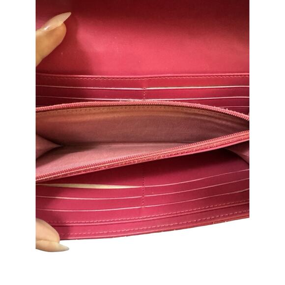 Chanel Pink Patent Quilted Long Flap Wallet 19 Series Authentic Made in Spain - Picture 6 of 10